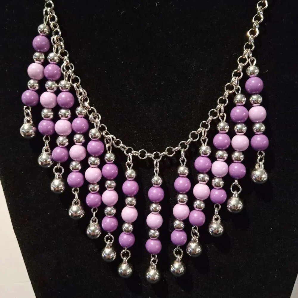 22/24" Statement Piece Lilac/Purples Silver Tone Drop Dangles Clasp Necklace - Picture 2 of 4